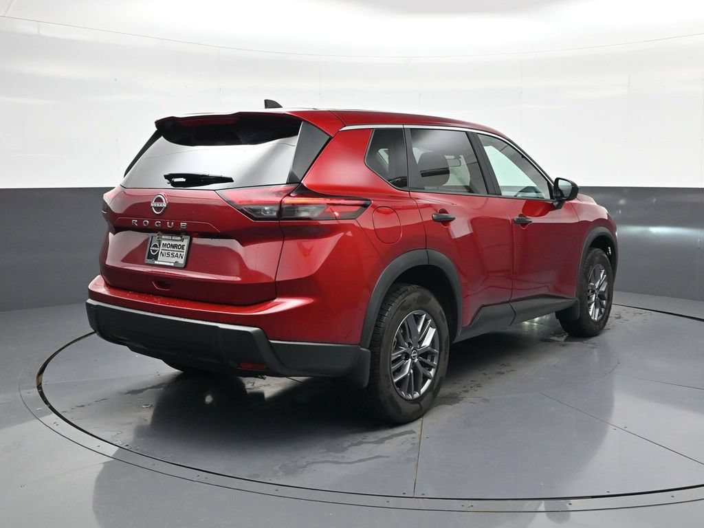 Used 2026 Nissan Rogue S FWD image 10