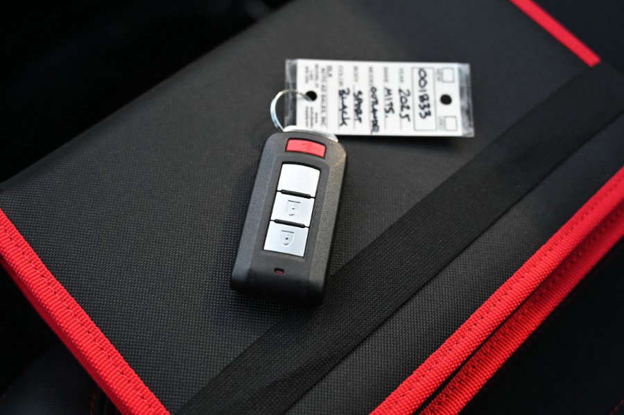 Used 2025 Mitsubishi Outlander Sport SE image 27