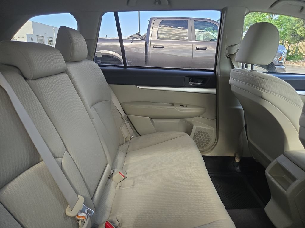 Used 2010 Subaru Outback 2.5i Premium AWD/4WD image 9