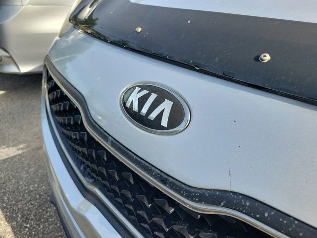 Used 2017 Kia Sportage LX image 11