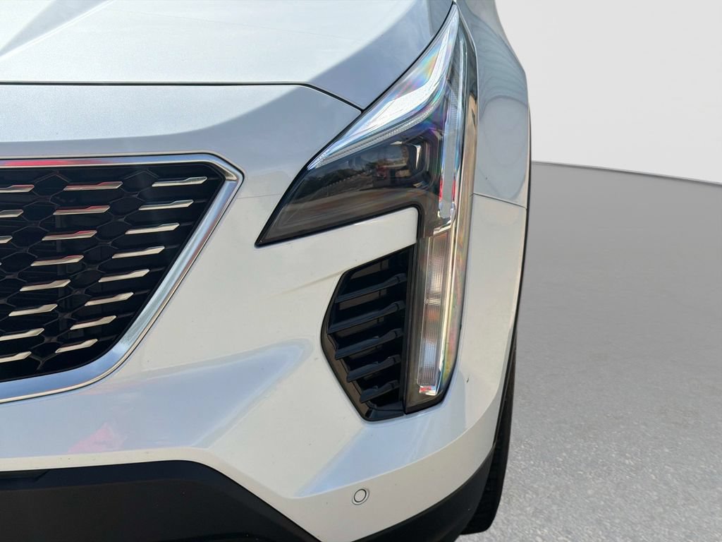 Used 2019 Cadillac XT4 Premium Luxury w/ Cold Weather Package FWD image 11