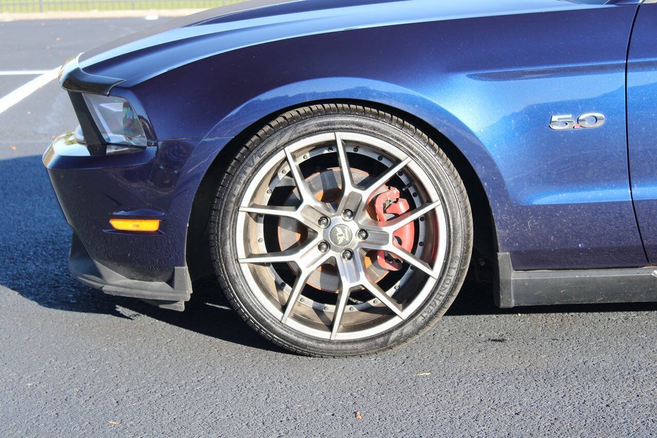 Used 2011 Ford Mustang GT Premium w/ Comfort Pkg RWD image 24