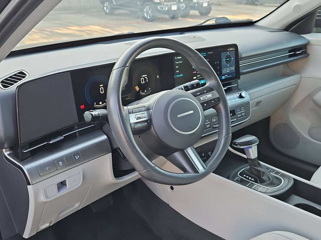 Used 2025 Hyundai Kona SEL FWD image 15