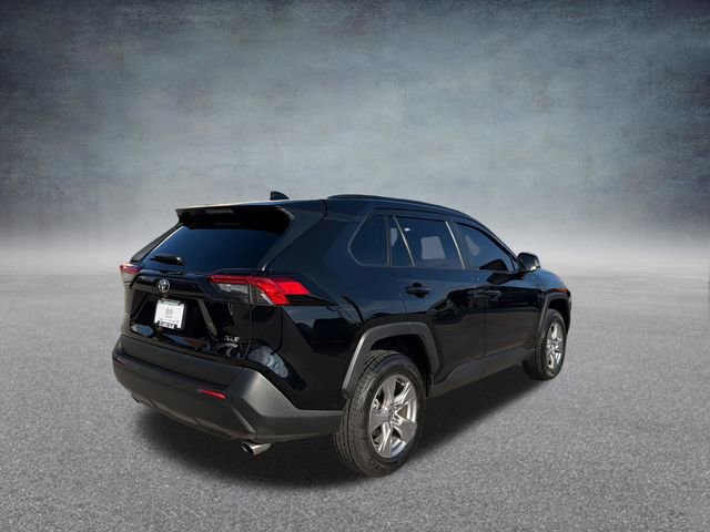 Used 2022 Toyota RAV4 XLE w/ Convenience Package image 6
