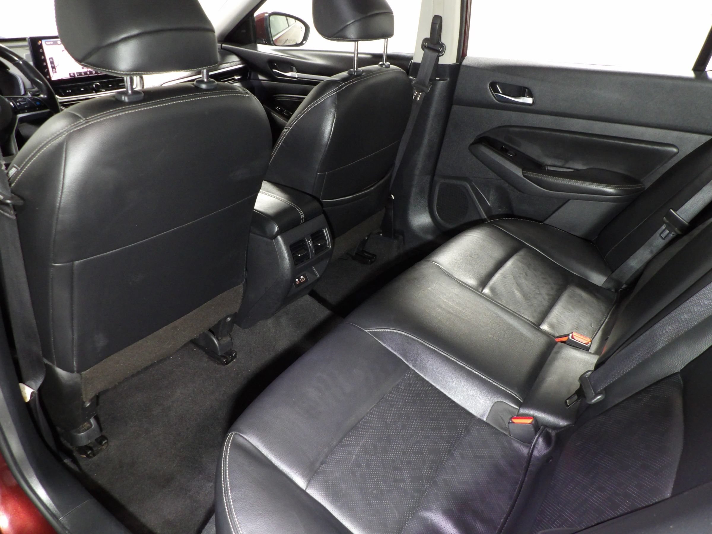 Used 2023 Nissan Altima 2.5 SL AWD/4WD image 11