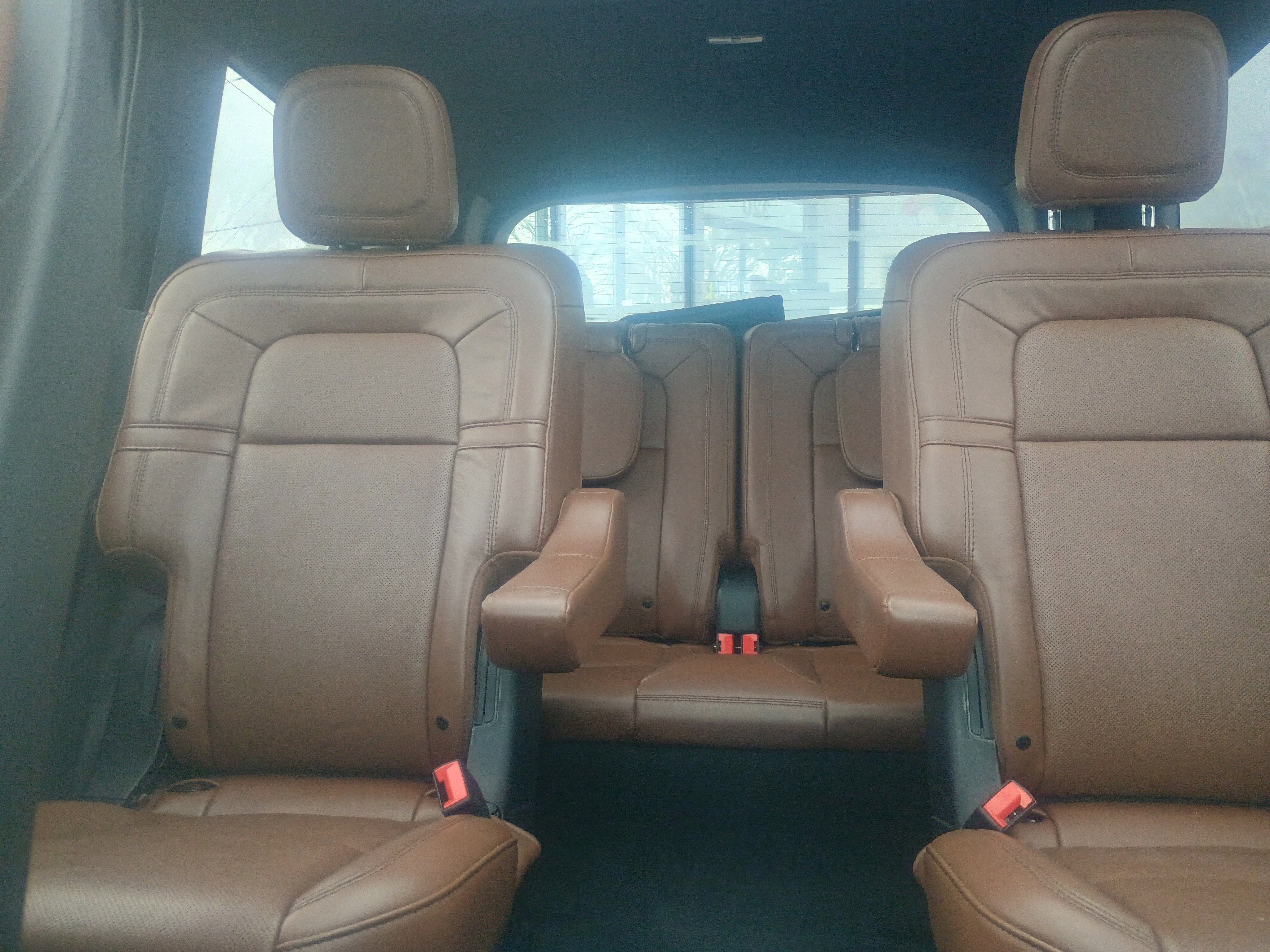 Used 2023 Lincoln Aviator Reserve image 32