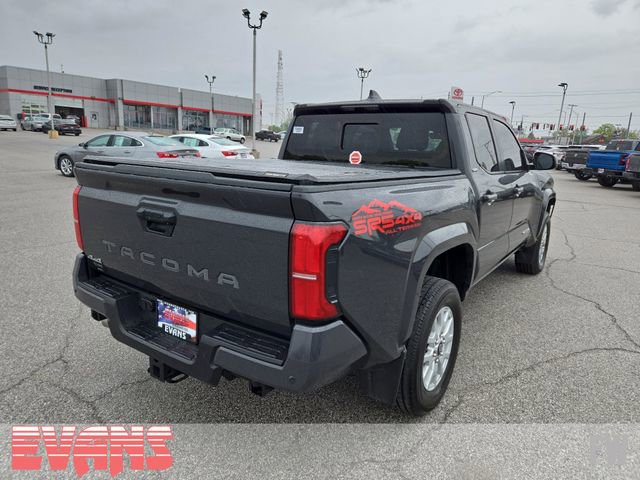 Used 2024 Toyota Tacoma SR5 AWD/4WD image 29