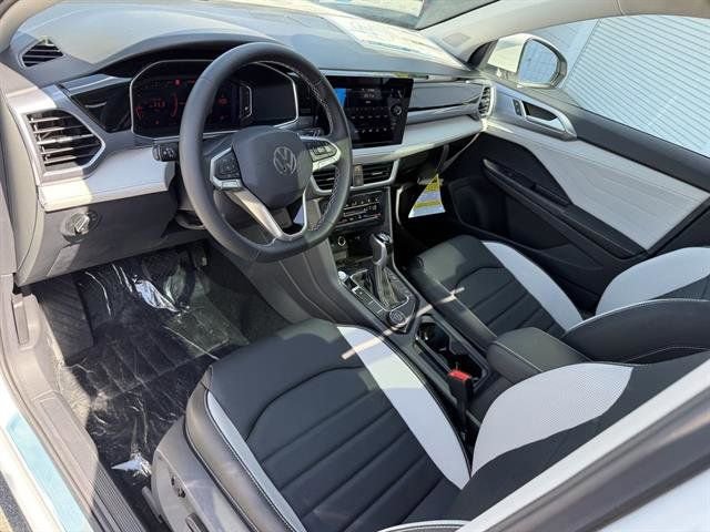New 2025 Volkswagen Taos SEL image 2