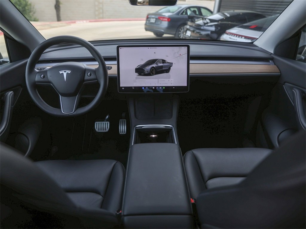 Used 2022 Tesla Model Y Performance image 28