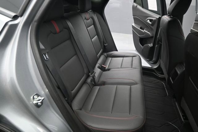 Used 2026 Chevrolet Trax RS w/ Sunroof Package FWD image 15