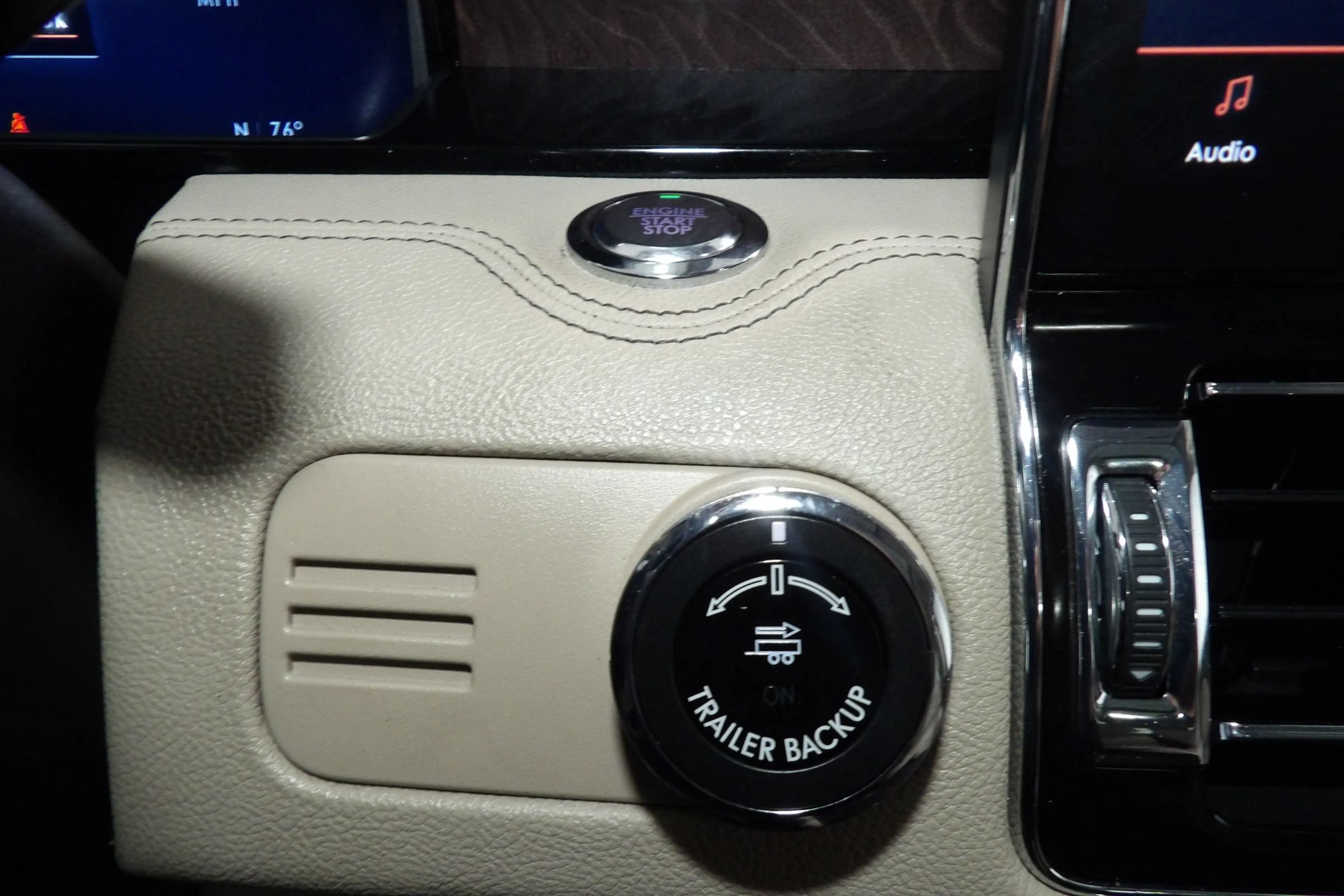 Used 2022 Lincoln Navigator Reserve AWD/4WD image 37
