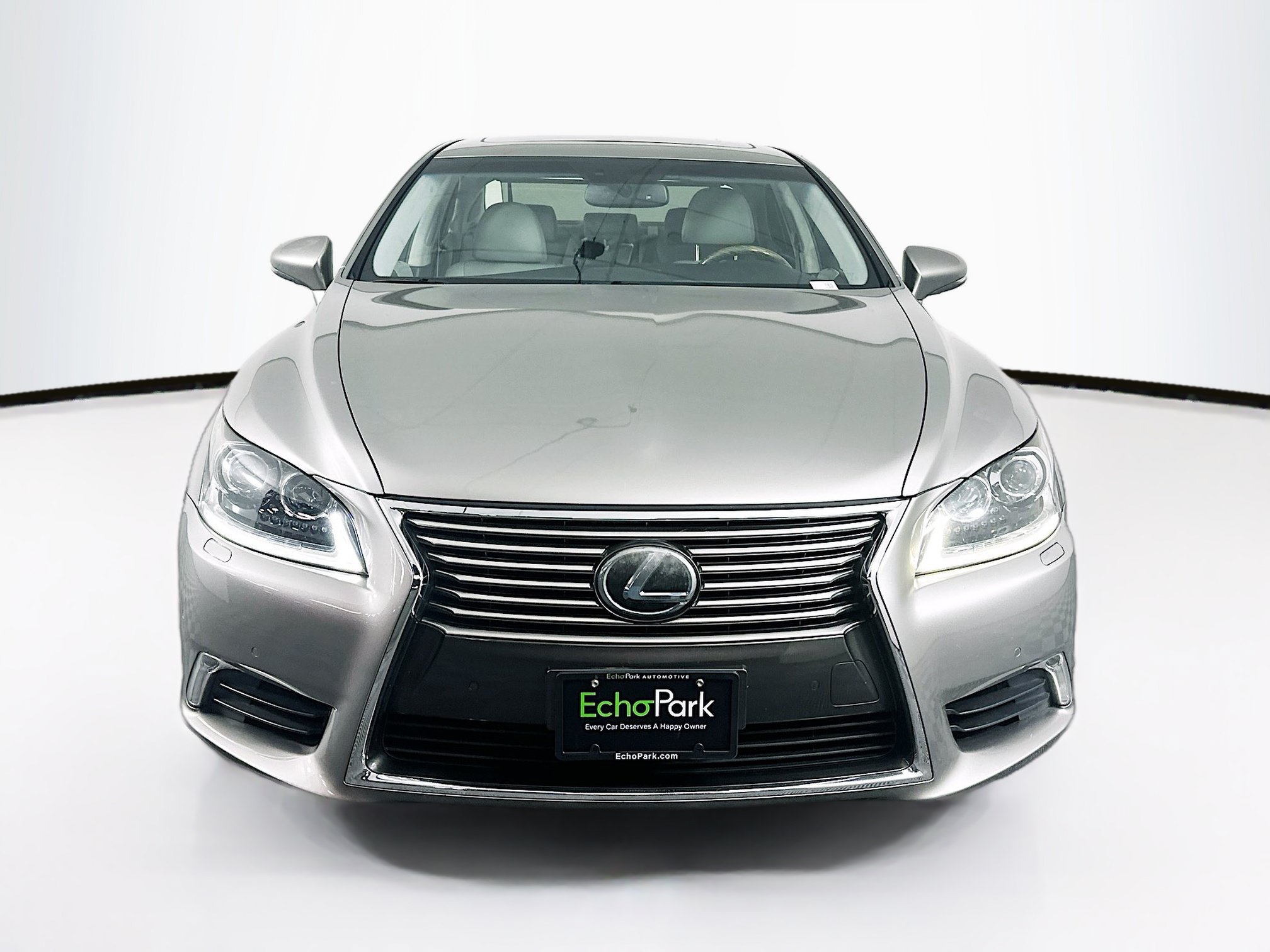 Used 2017 Lexus LS 460 w/ Ultra Luxury Package RWD image 2