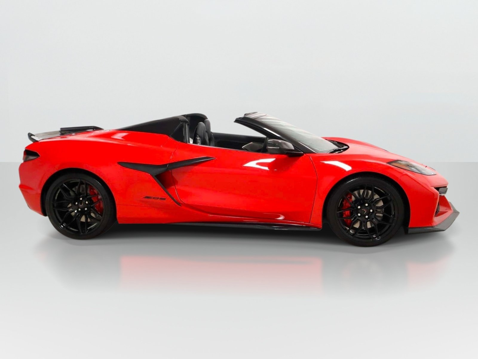 Used 2024 Chevrolet Corvette Z06 RWD image 6