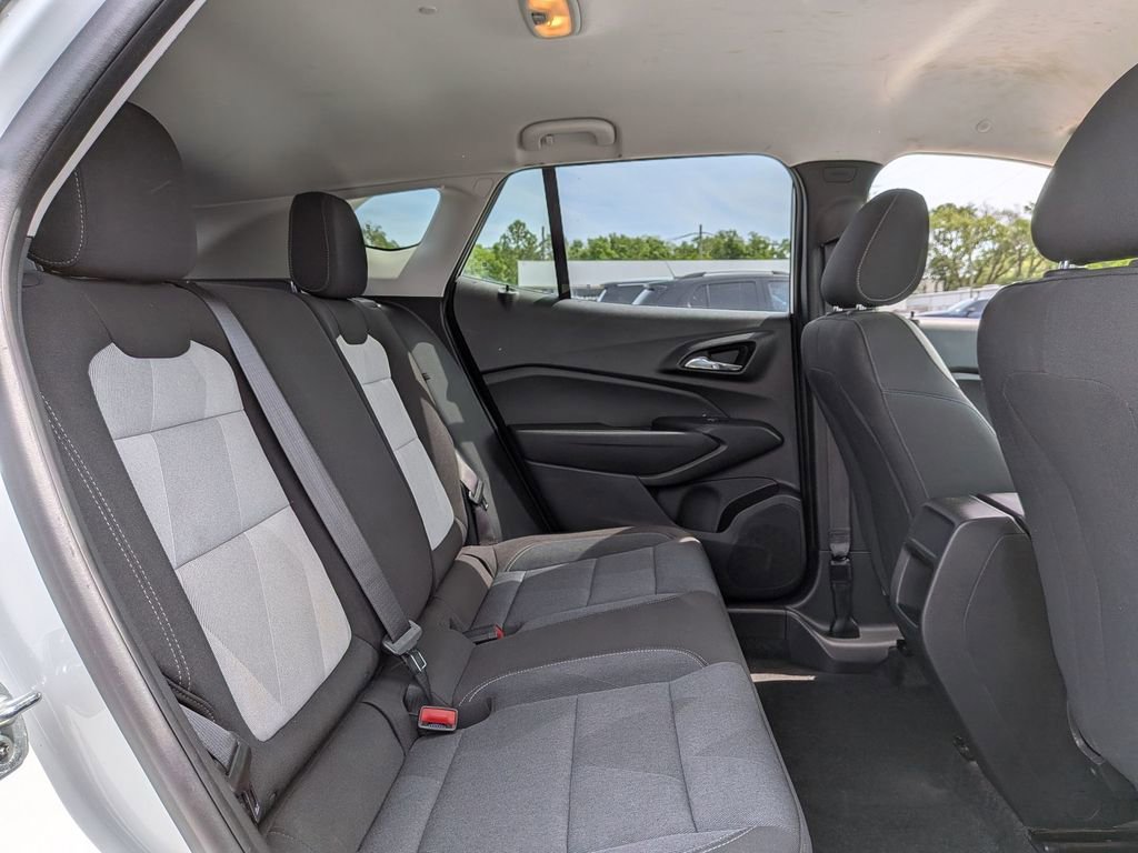 Used 2024 Chevrolet Trax LS FWD image 28