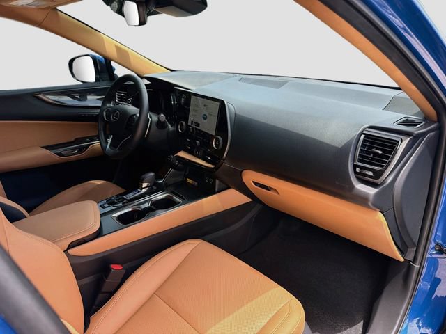 Used 2025 Lexus NX 250 FWD w/ Accessory Package (2T) image 14