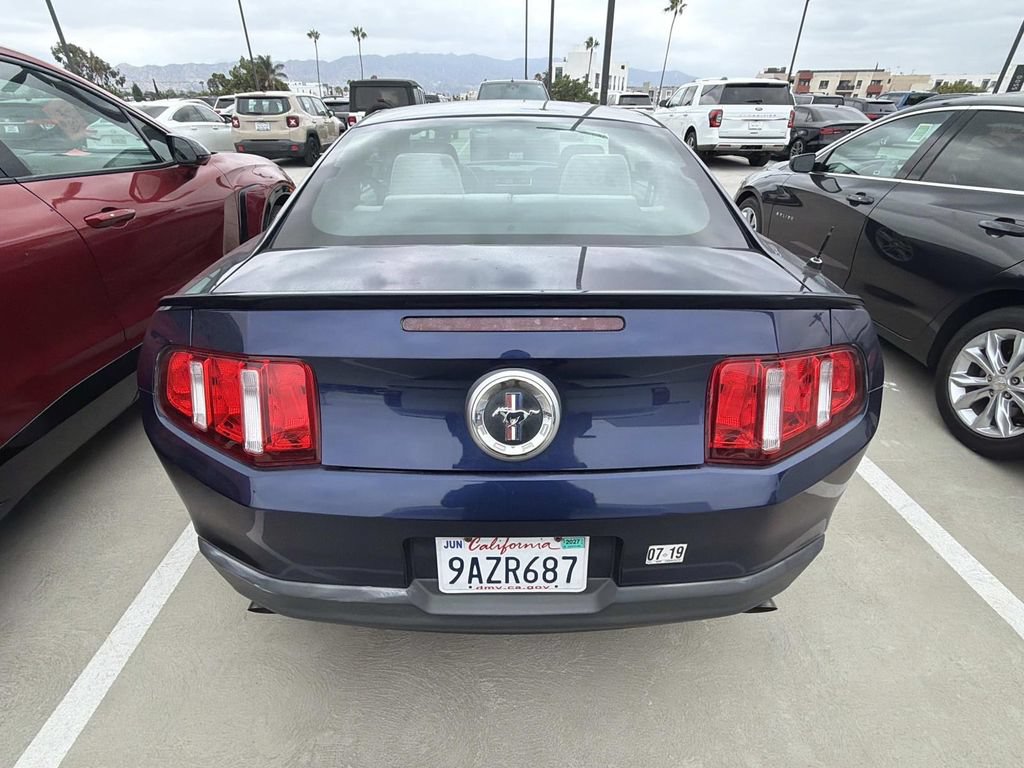 Used 2012 Ford Mustang Coupe RWD image 8