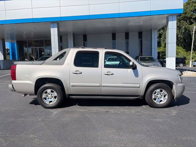 Used 2007 Chevrolet Avalanche LT AWD/4WD image 12
