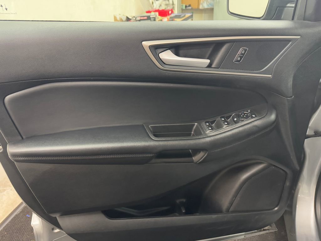 Used 2024 Ford Edge SEL image 14