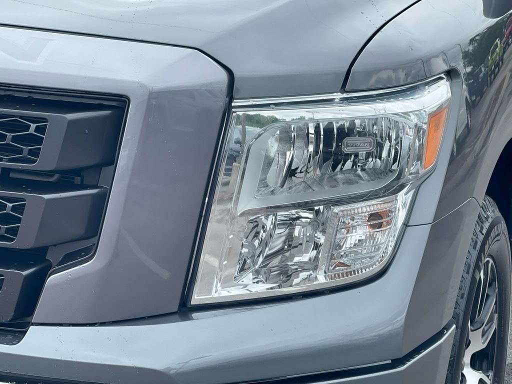 Used 2023 Nissan Titan SV RWD image 13