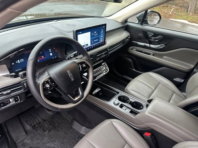 Used 2024 Lincoln Corsair AWD w/ Equipment Group 101A image 39