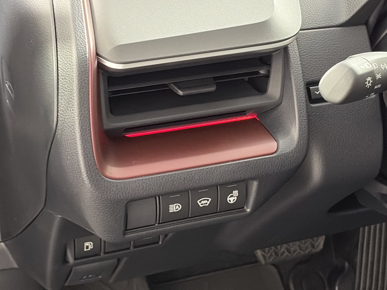 New 2027 Toyota Prius Plug-In Hybrid FWD image 12