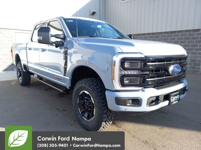 New 2026 Ford F350 Platinum w/ Tremor Off-Road Package