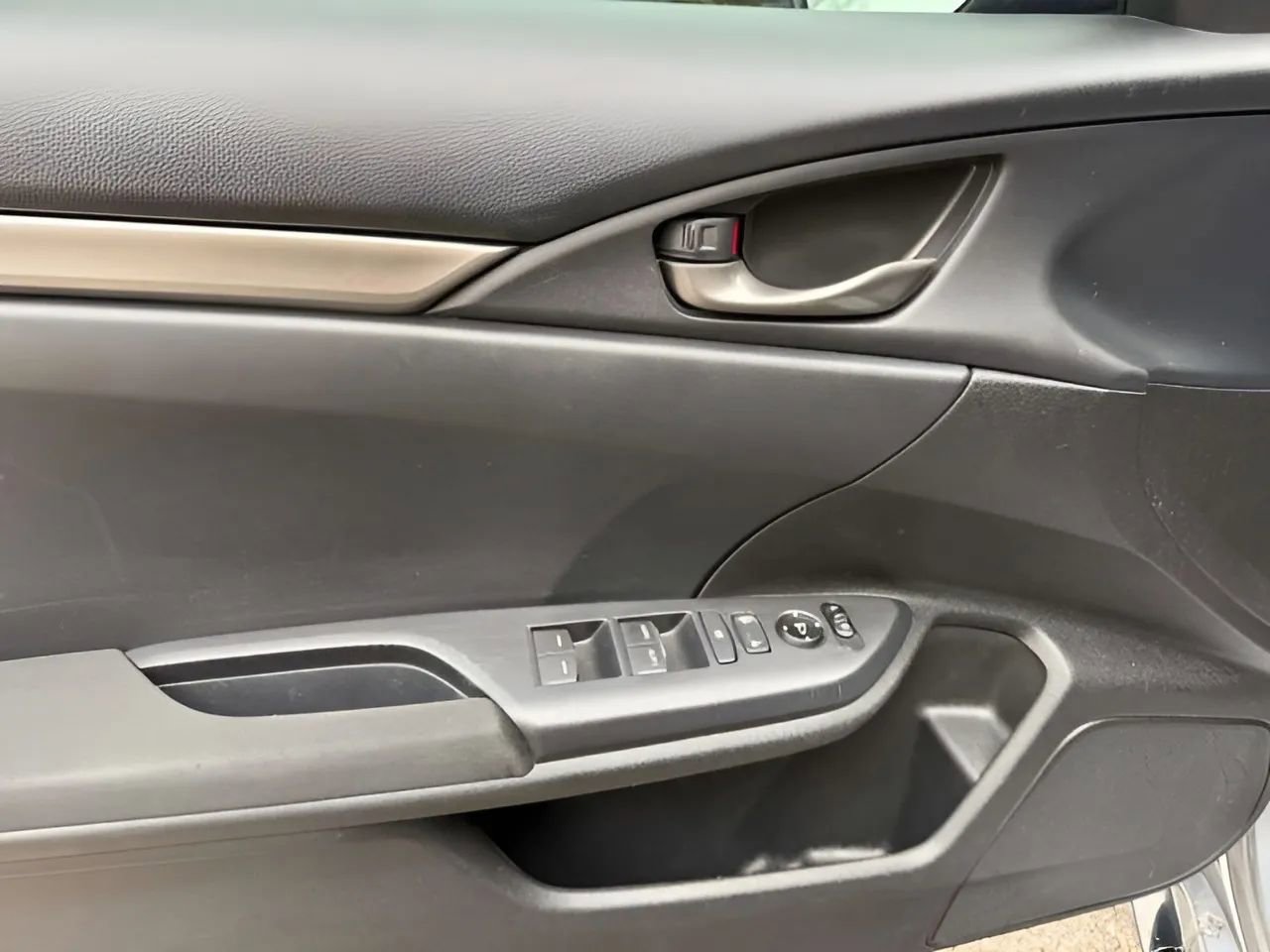 Used 2017 Honda Civic Sport image 30