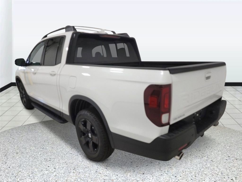 New 2026 Honda Ridgeline Black Edition image 3