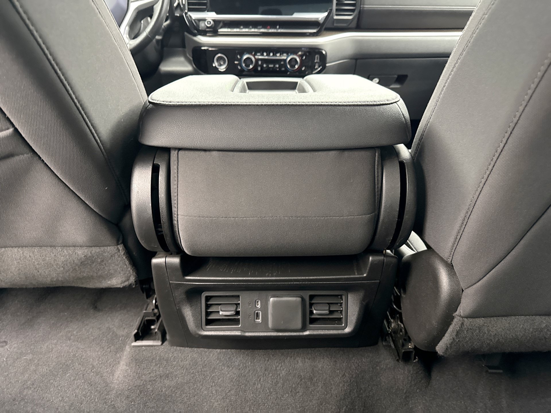 Used 2022 Chevrolet Silverado 1500 LT AWD/4WD image 19