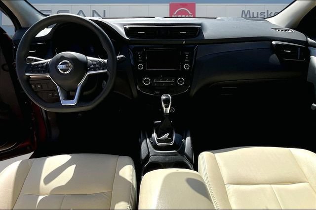 Used 2022 Nissan Rogue Sport S FWD image 7