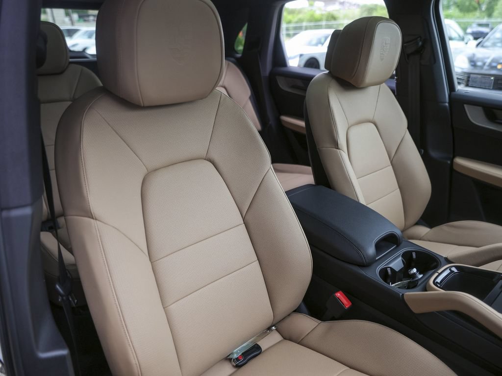 New 2026 Porsche Cayenne AWD/4WD image 38