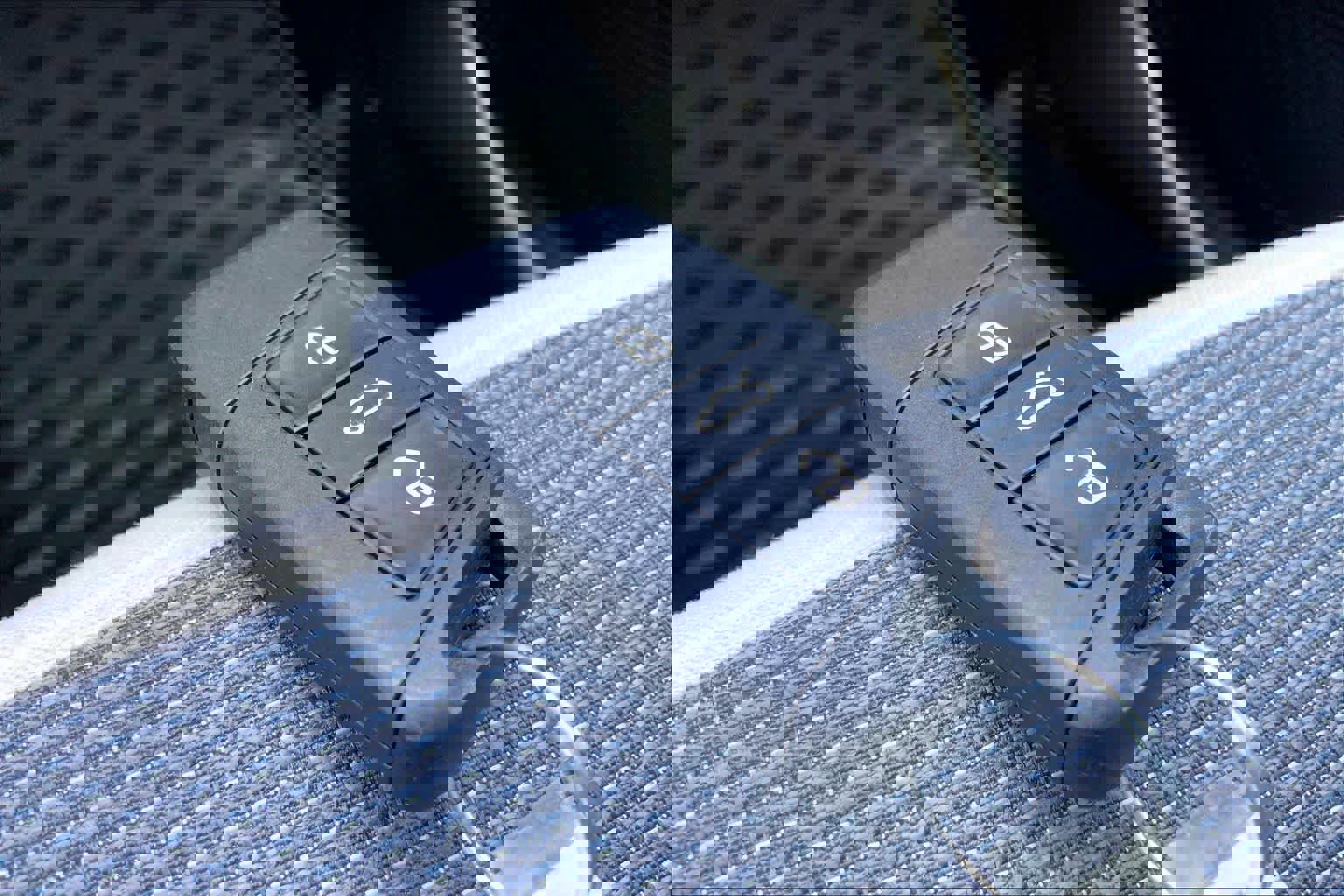 Used 2025 Volkswagen Taos S AWD/4WD image 15