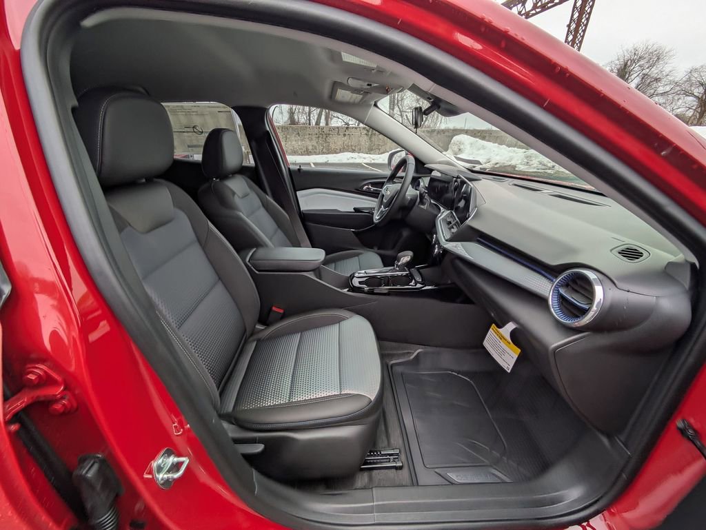 New 2026 Chevrolet Trax LT w/ Driver Confidence Package image 22