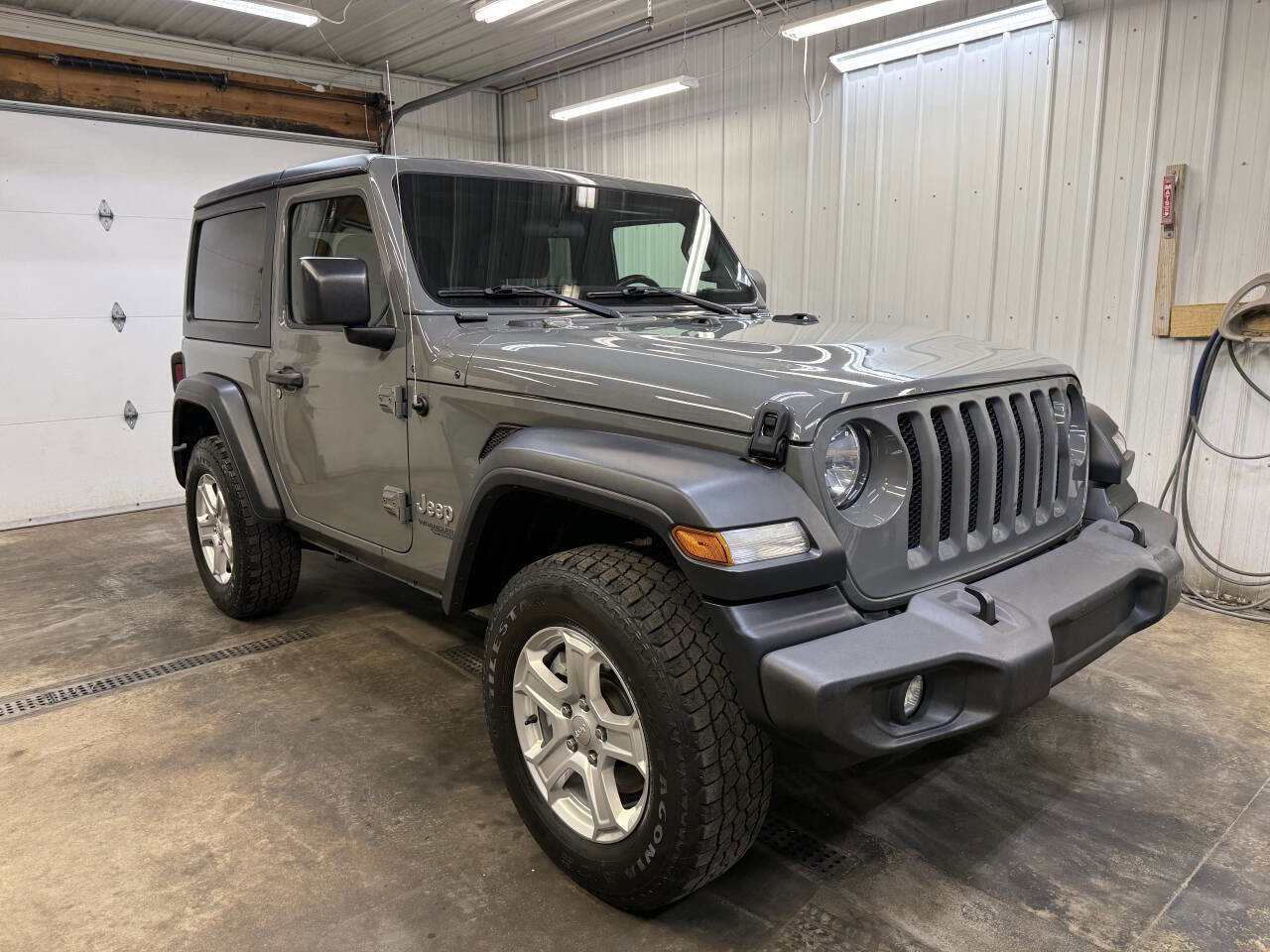 Used 2019 Jeep Wrangler Sport image 12