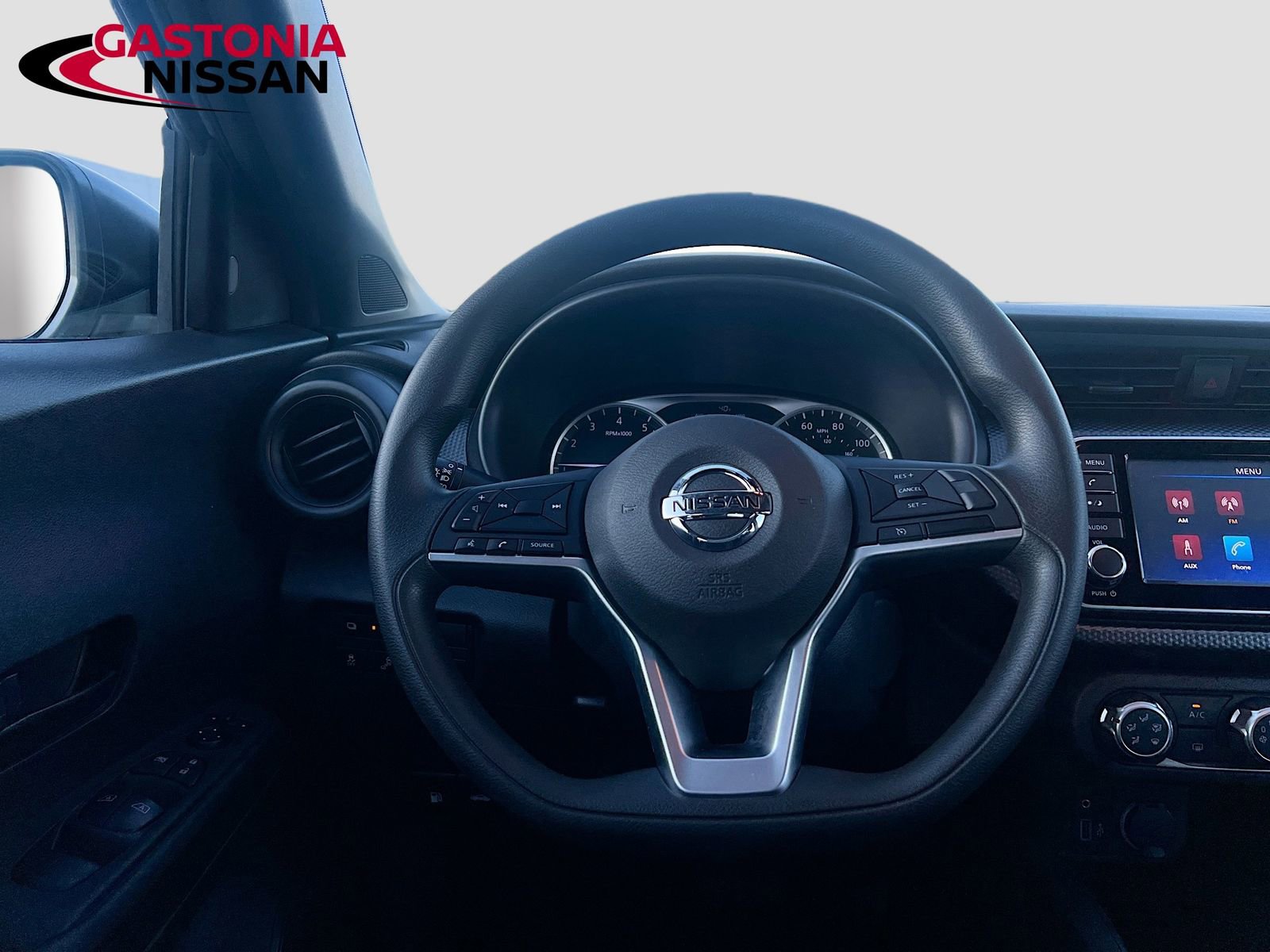 Used 2020 Nissan Kicks S image 29