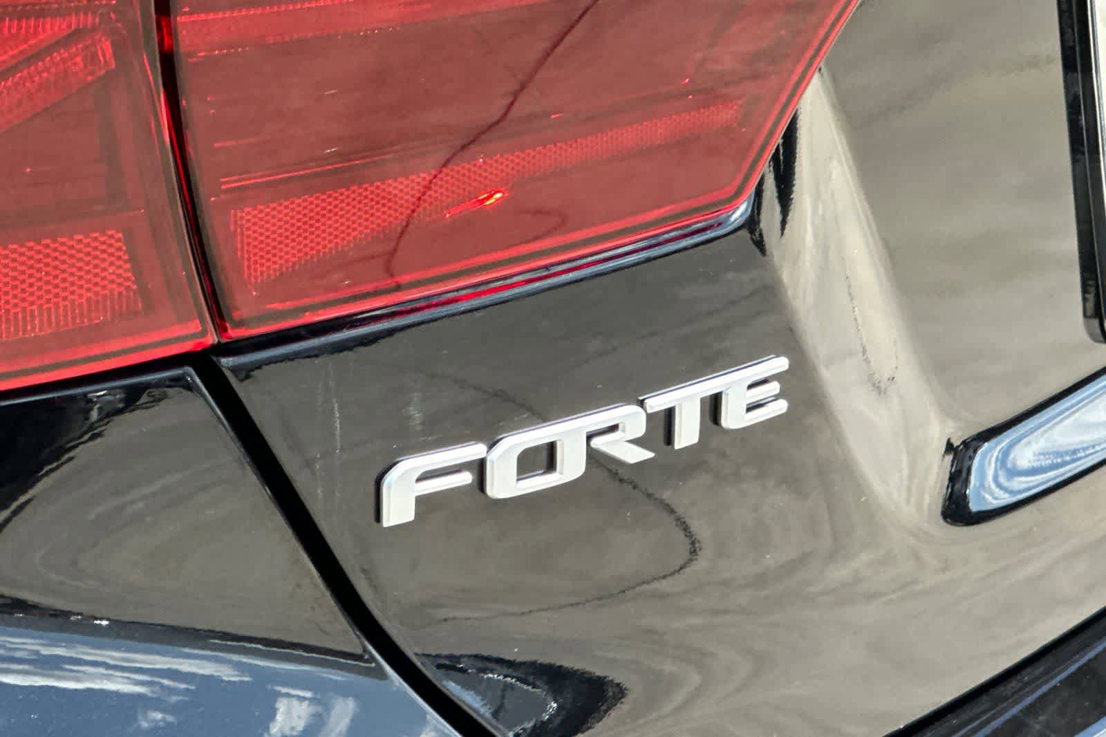 Used 2023 Kia Forte LXS FWD image 32