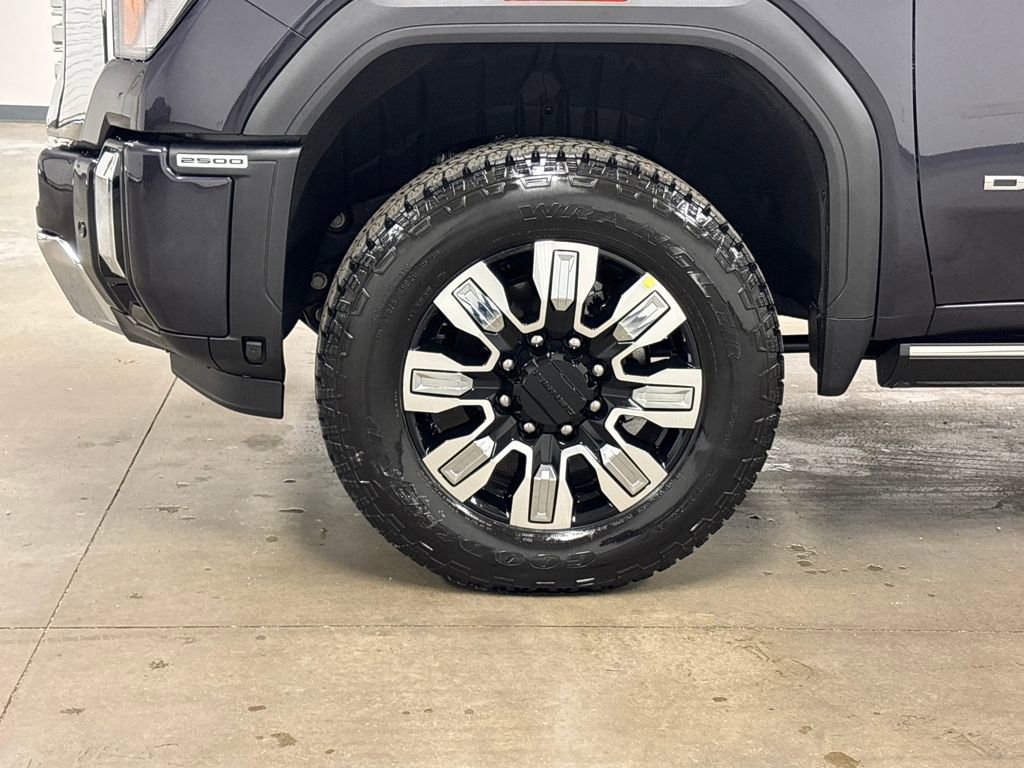 New 2026 GMC Sierra 2500 Denali w/ Max Trailering Package image 8