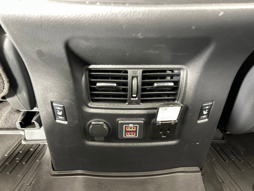 Used 2024 Nissan Titan Platinum Reserve w/ Moonroof Package image 20