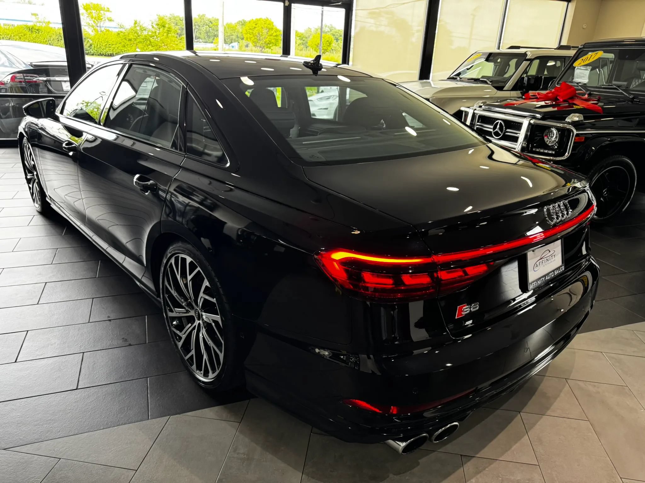 Used 2021 Audi S8 L w/ Full Leather Package AWD/4WD image 3