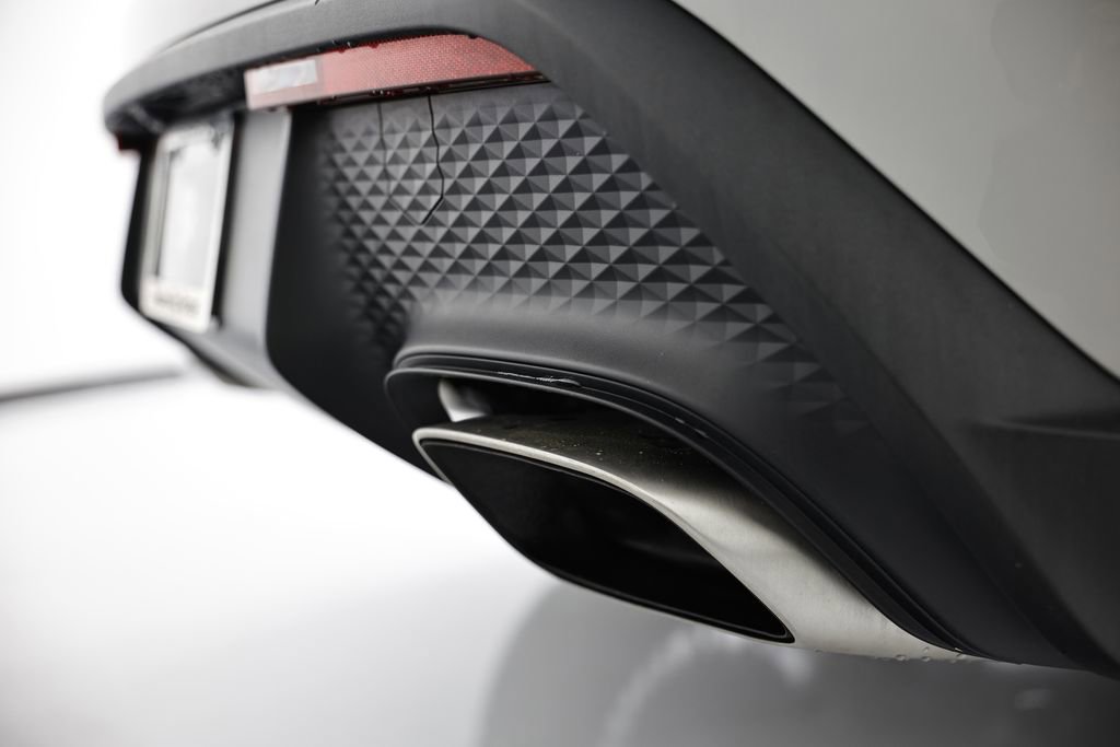 Used 2025 Porsche Macan image 15