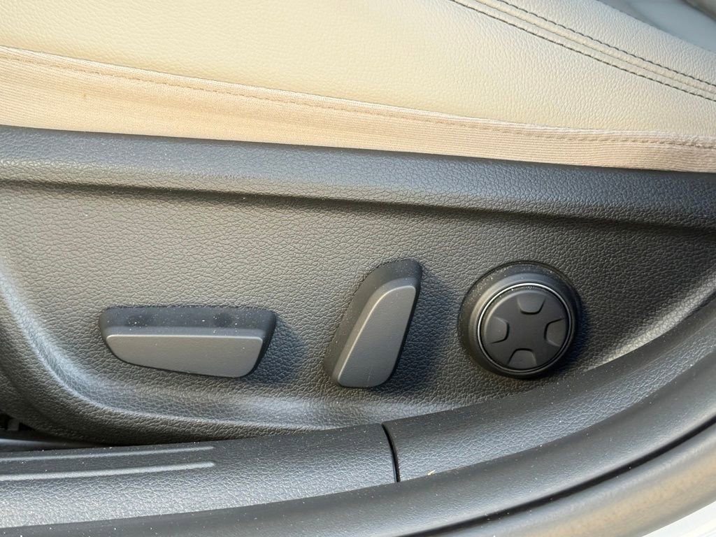 Used 2023 Genesis G70 2.0T w/ Sport Prestige Package image 25