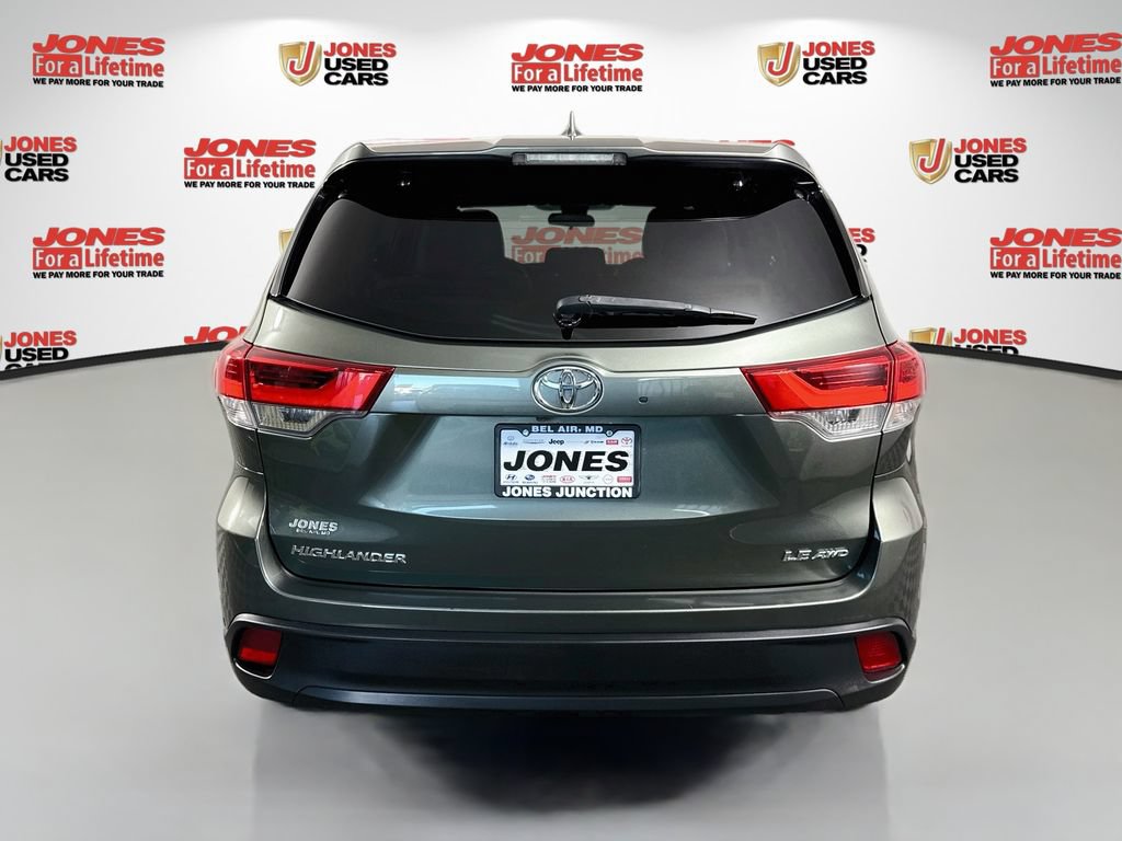 Certified 2018 Toyota Highlander Plus AWD/4WD image 13