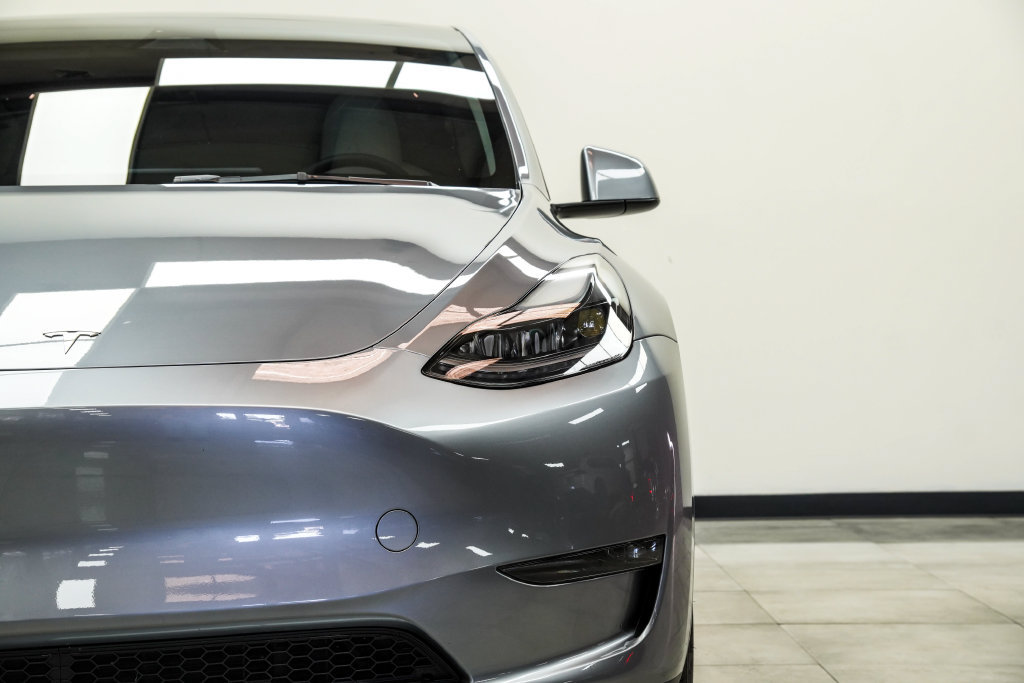 Used 2025 Tesla Model Y Performance AWD/4WD image 5
