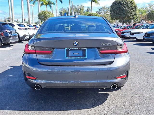 Used 2022 BMW 330i Sedan w/ Driving Assistance Package image 5