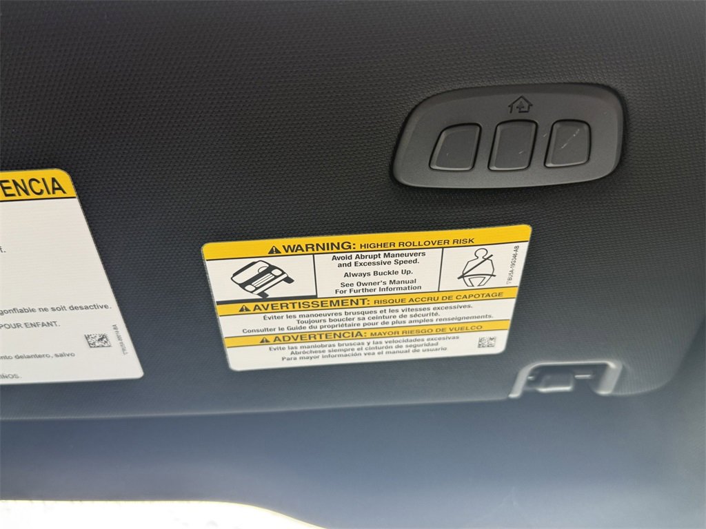 Used 2025 Ford F350 Platinum w/ FX4 Off-Road Package image 31