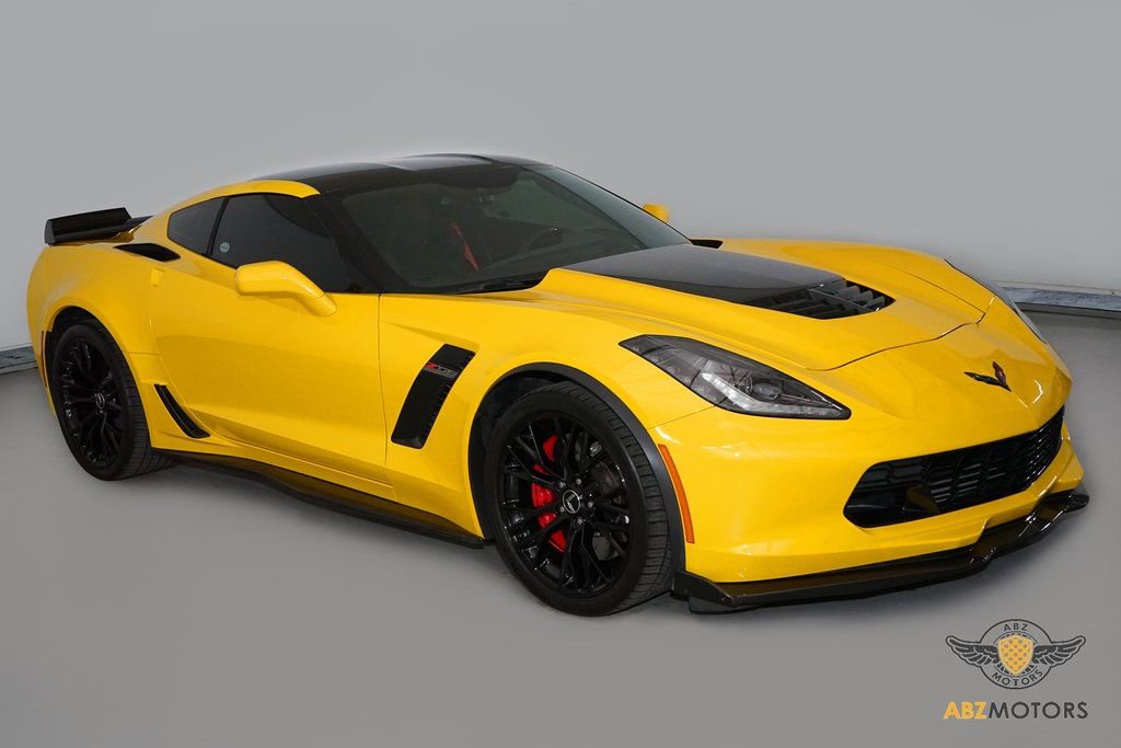 Used 2015 Chevrolet Corvette Z06 RWD image 2