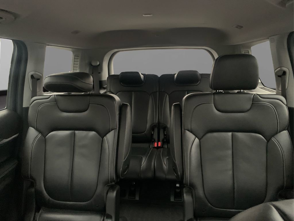 Used 2022 Jeep Grand Cherokee L Limited image 18