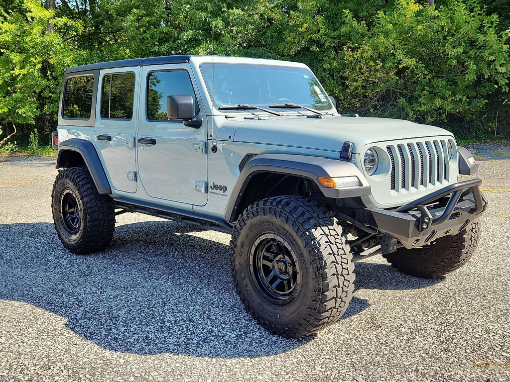 Used 2023 Jeep Wrangler Sport S image 7