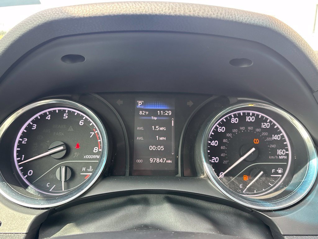 Used 2020 Toyota Camry LE FWD image 21