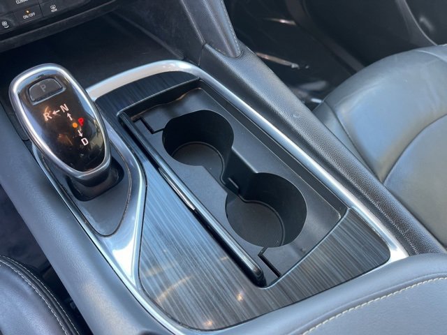 Used 2019 Buick Enclave Essence image 27